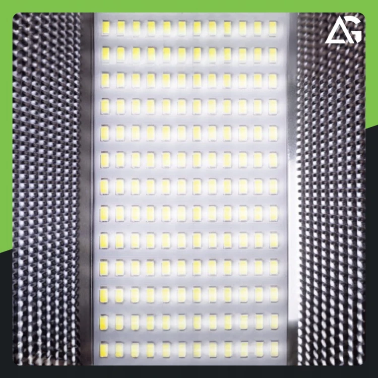 MOCNA-LAMPA-SOLARNA-OGRODOWA-LATARNIA-ULICZNA-LED-ZEWNETRZNA-UCHWYT-2000W-Barwa-swiatla-bialy-zimny.jpg